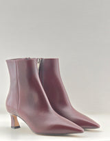 Tronchetto in pelle bordeaux, tacco comodo Bianca Di