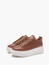 Sneaker in pelle cuoio martellata con borchie cuoio piramidali - Emanuelle Vee