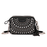 Borsa a Spalla La Carrie Solid Rettangolare in Ecopelle Nera con Borchie – Borsa Rock Chic