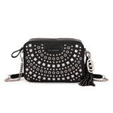Borsa a Spalla La Carrie Solid Rettangolare in Ecopelle Nera con Borchie – Borsa Rock Chic