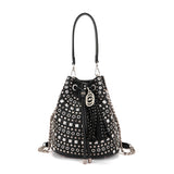 Borsa Secchiello La Carrie Solid in Ecopelle Nera con Borchie – Borsa a Spalla con Catena