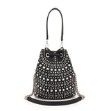 Borsa Secchiello La Carrie Solid in Ecopelle Nera con Borchie – Borsa a Spalla con Catena