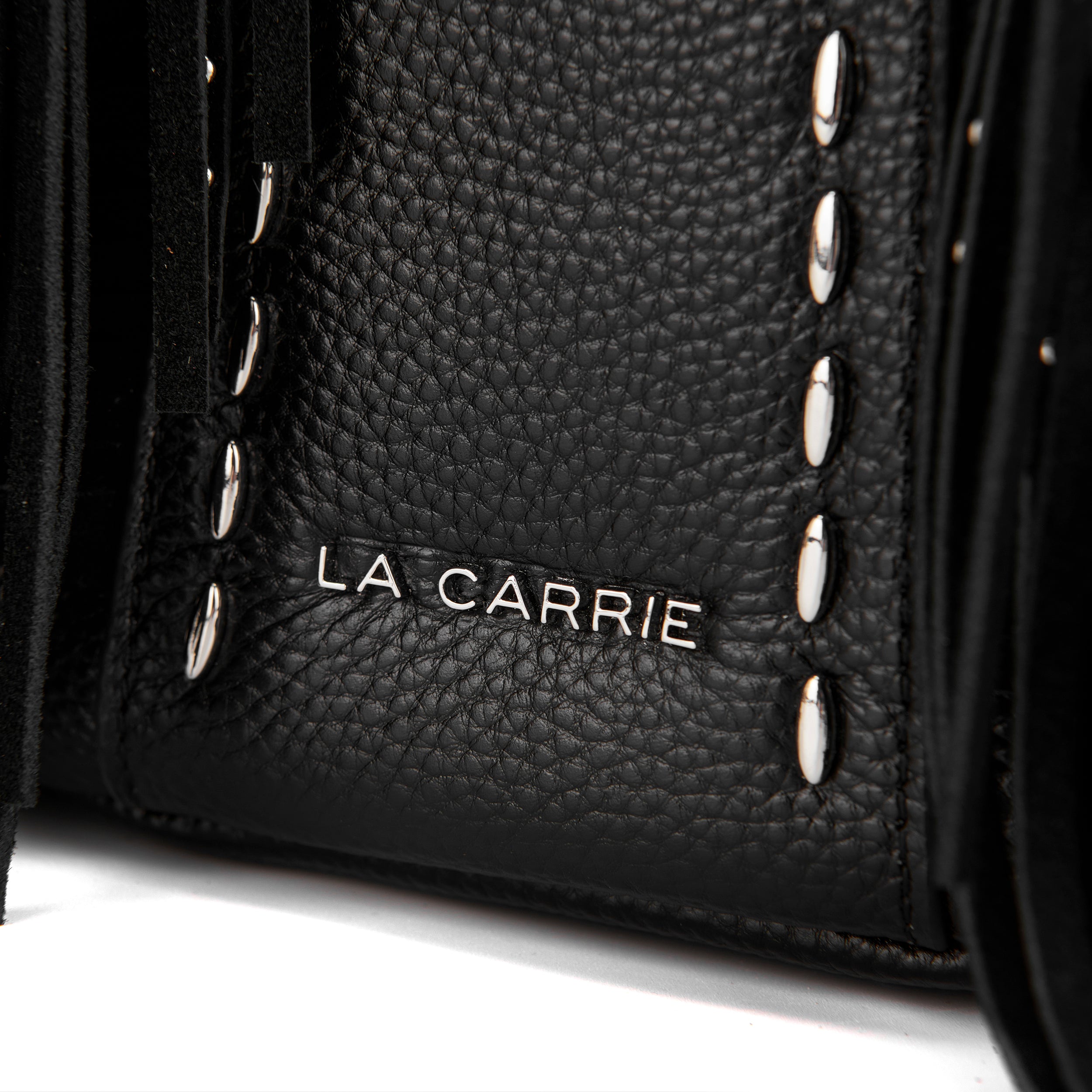 Borsa Secchiello La Carrie Rock in Pelle Bottalata Nera con Frange e Strass – Secchiello con Tracolla