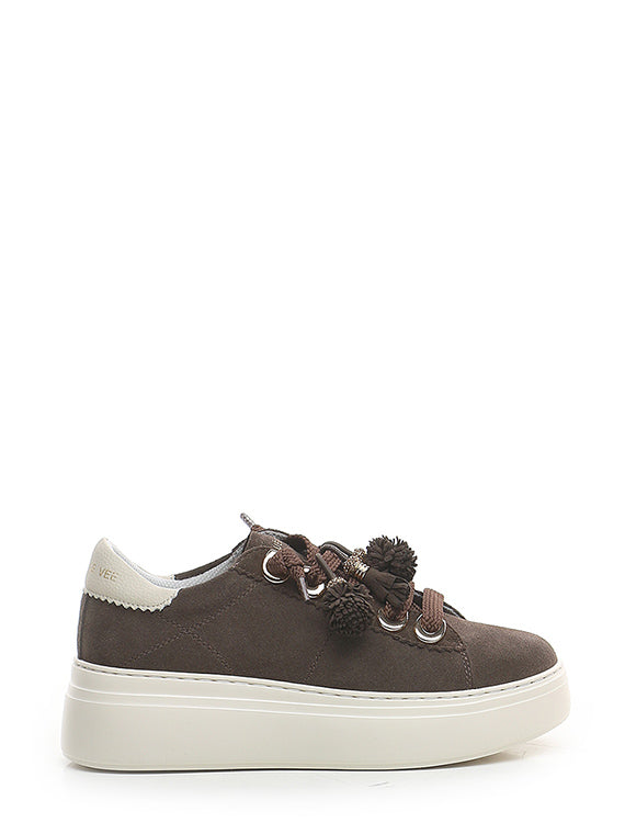 Sneakers Emanuelle Vee in Camoscio Testa di Moro con Nappine e Dettagli Gioiello