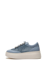 Sneaker celeste con maxi-strass e rafia Emanuelle Vee