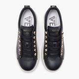 Sneaker in pelle nera martellata con borchie nere piramidali - Emanuelle Vee