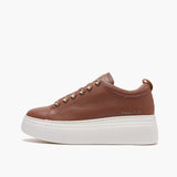 Sneaker in pelle cuoio martellata con borchie cuoio piramidali - Emanuelle Vee