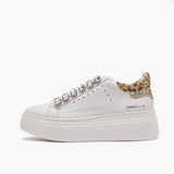 Sneaker bianca con maxi-strass, inserto animalier e glitter argento Emanuelle Vee