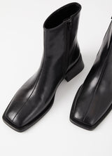 Stivaletti Donna Vagabond Blanca in Pelle Nera – Stivaletti con Punta Squadrata e Tacco 47 mm