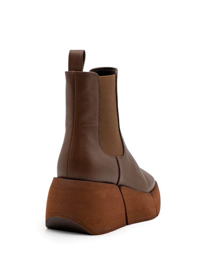 Stivaletti Donna Paloma Barceló Amy Nappa Cuoio – Chelsea Boot in Pelle con Plateau e Zeppa