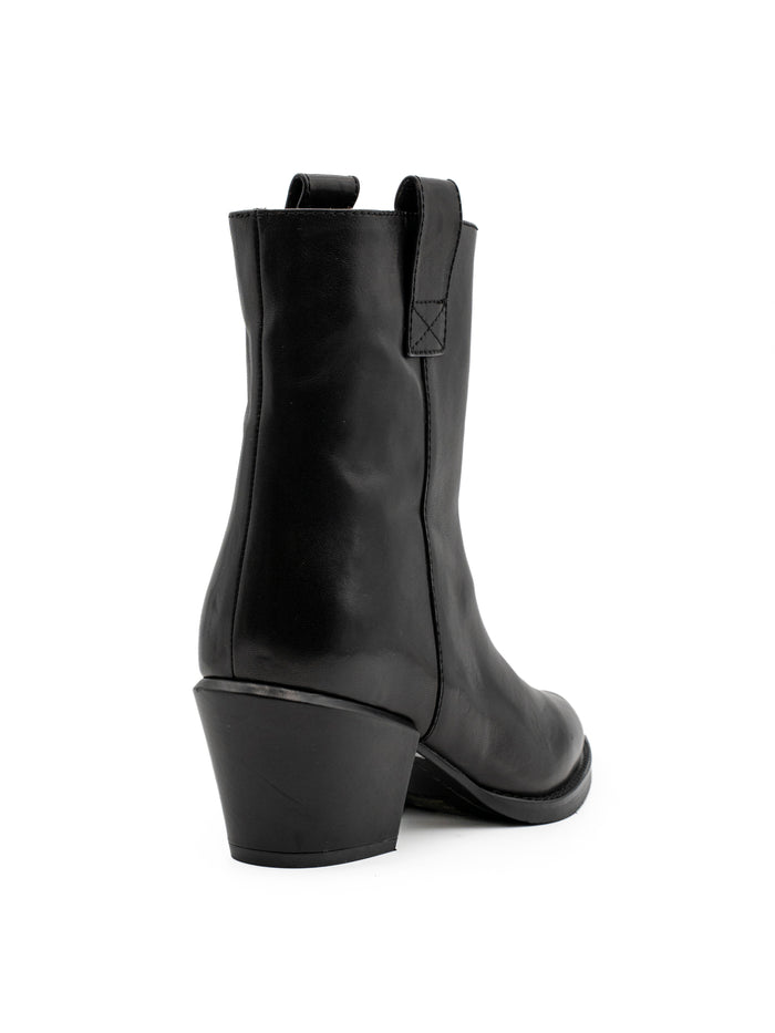 Stivaletti Tronchetti Donna Paloma Barceló Bertha Nappalux Black – Tronchetti a Punta in Pelle Nera con Tacco 6,5 cm