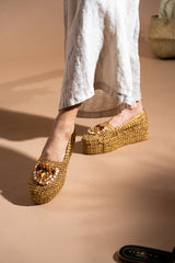 Espadrilles in rafia naturale con accessorio gioiello Fiorina