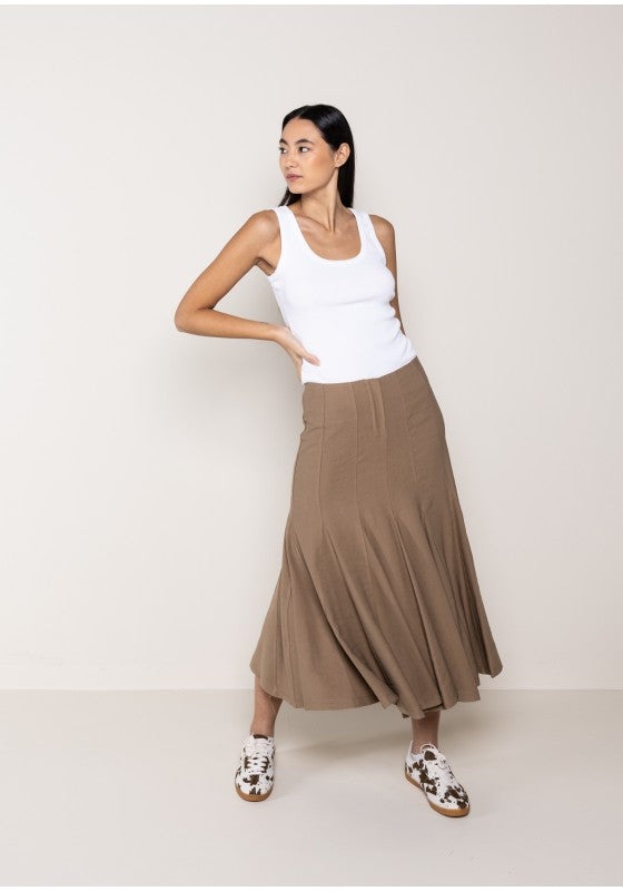 Gonna Longuette Lokita Cammello – Taglio Sartoriale e Doppi Spacchi Frontali