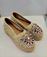 Espadrilles in rafia naturale bianca e lurex oro con accessorio gioiello Fiorina