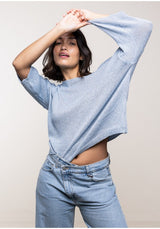 Maglia Over Lokita a Pipistrello – Filo Lamé e Color Cielo
