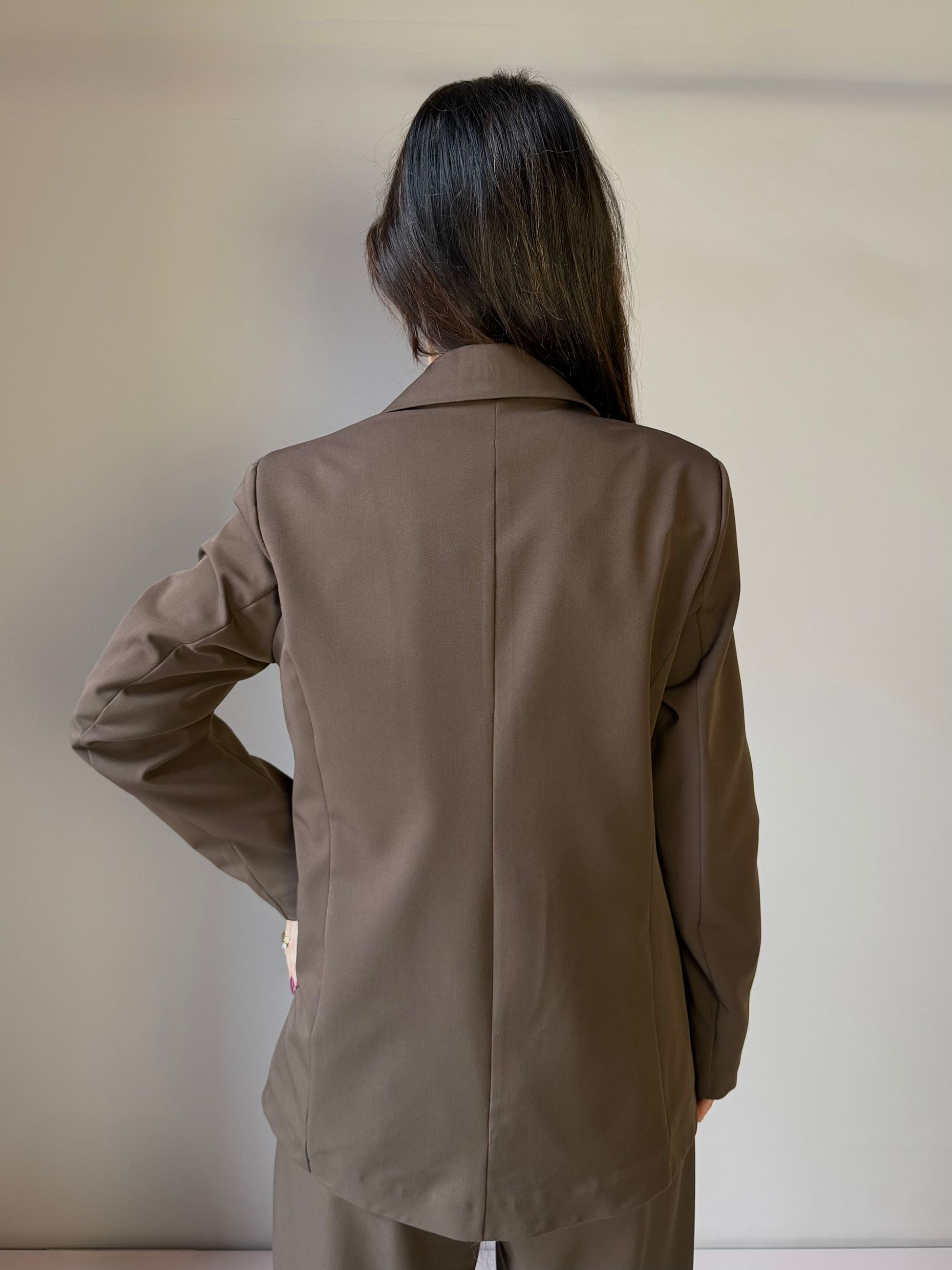 Tailleur Suite43 Haveone HVE-Q001 – Eleganza Contemporanea e Fit Impeccabile