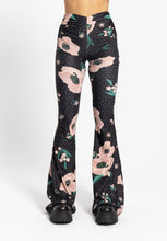 Carica l&#39;immagine nel visualizzatore di Gallery, Pantalone Flared Rendal a fiori Aniye By