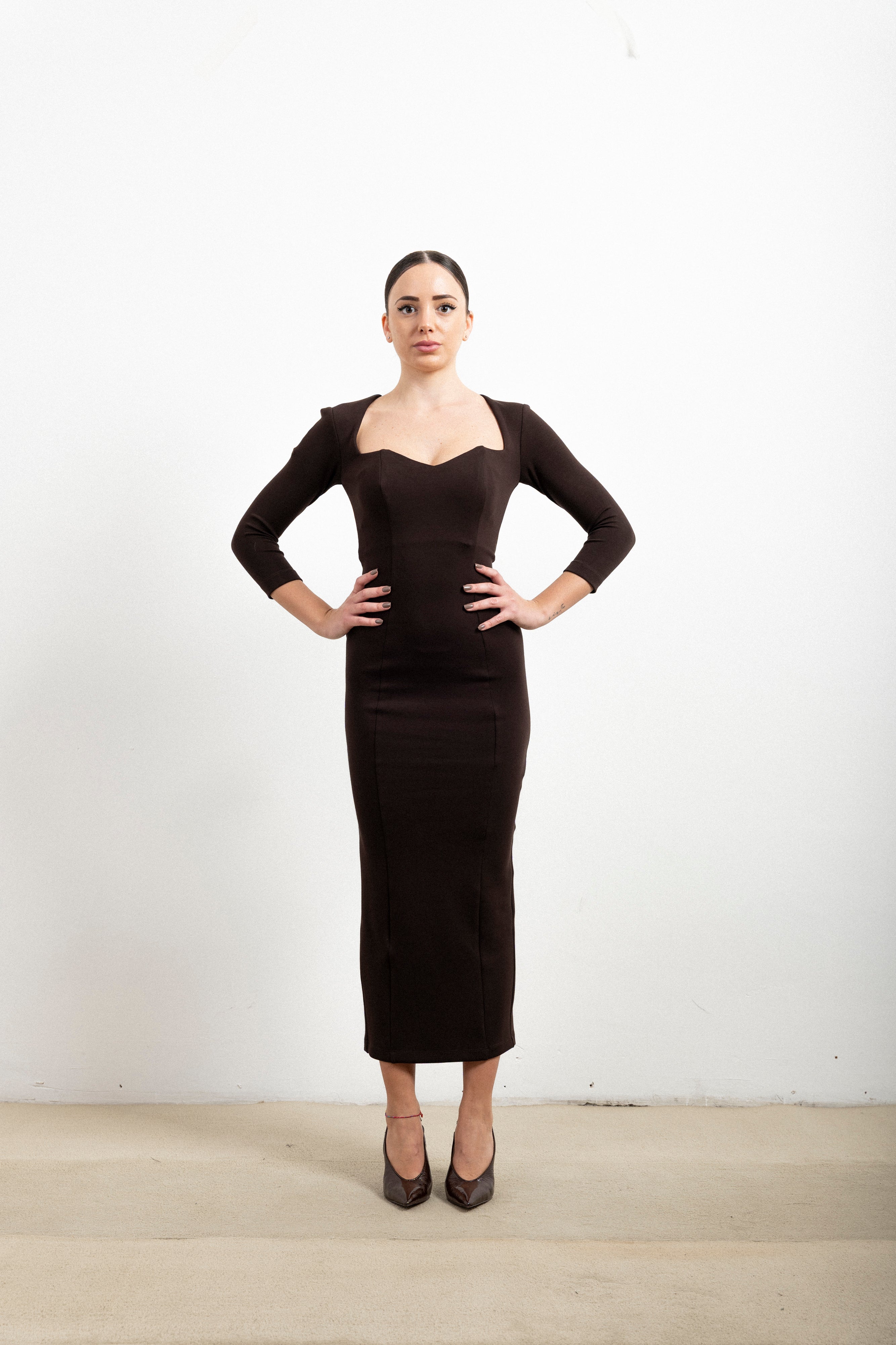 Abito Midi Donna Silence Limited Dakota Testa di Moro – Vestito Elasticizzato con Scollo a Cuore
