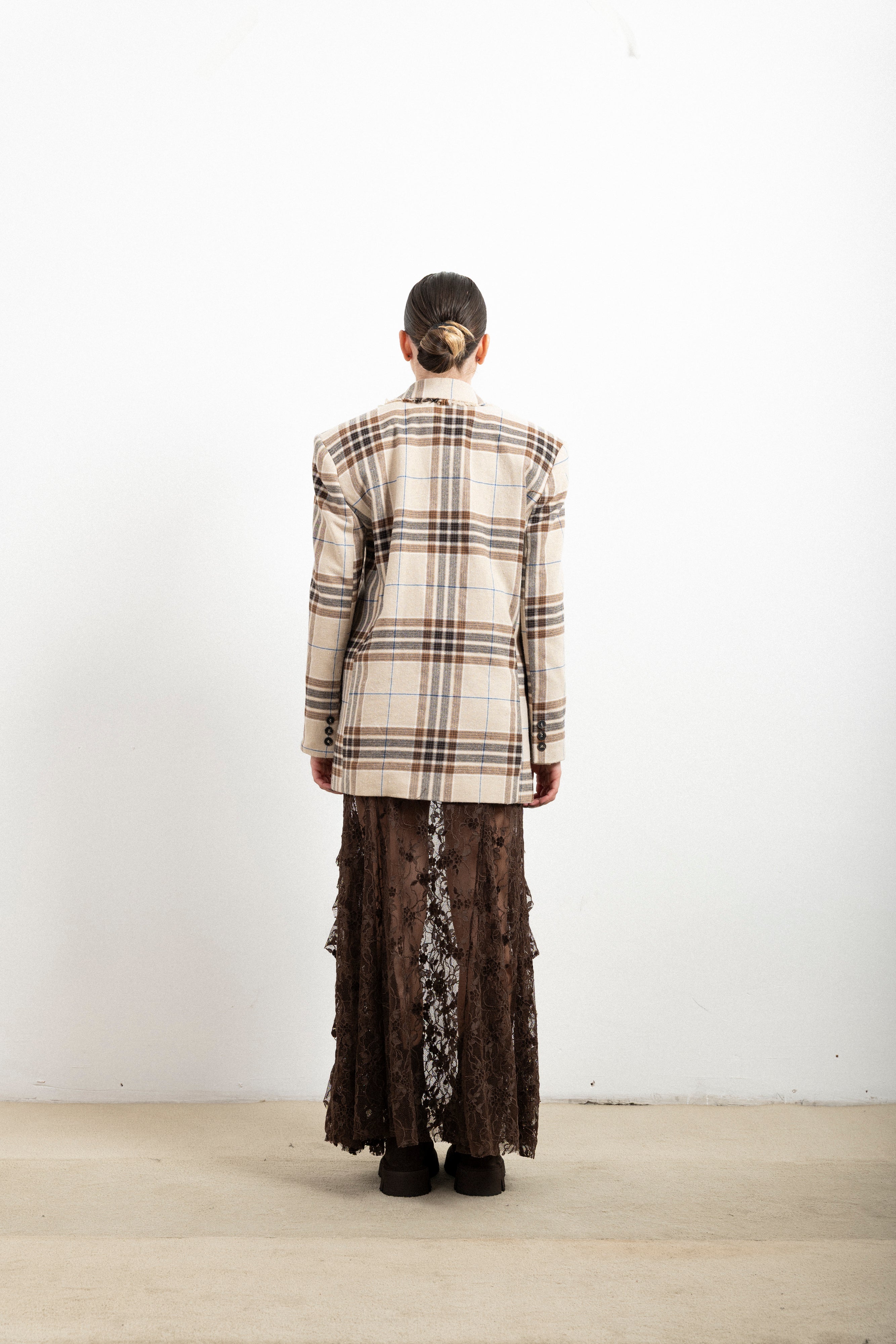 Giacca Donna Haveone Beige JGE R045 – Giacca Check Sfrangiata con Spalline Imbottite