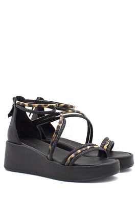 Sandalo nero con platform Tsakiris Mallas