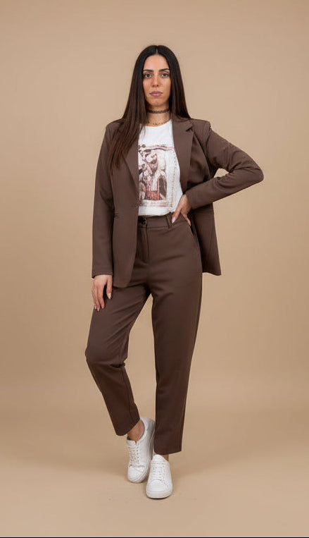 Tailleur Suite43 Haveone HVE-Q001 – Eleganza Contemporanea e Fit Impeccabile