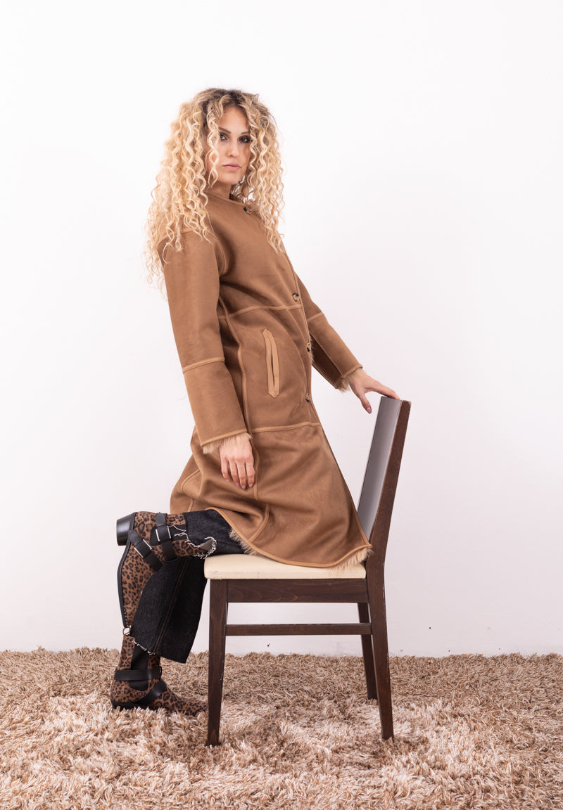 Cappotto Reversibile in Eco Pelliccia e Faux Suede Marrone | Urbancode