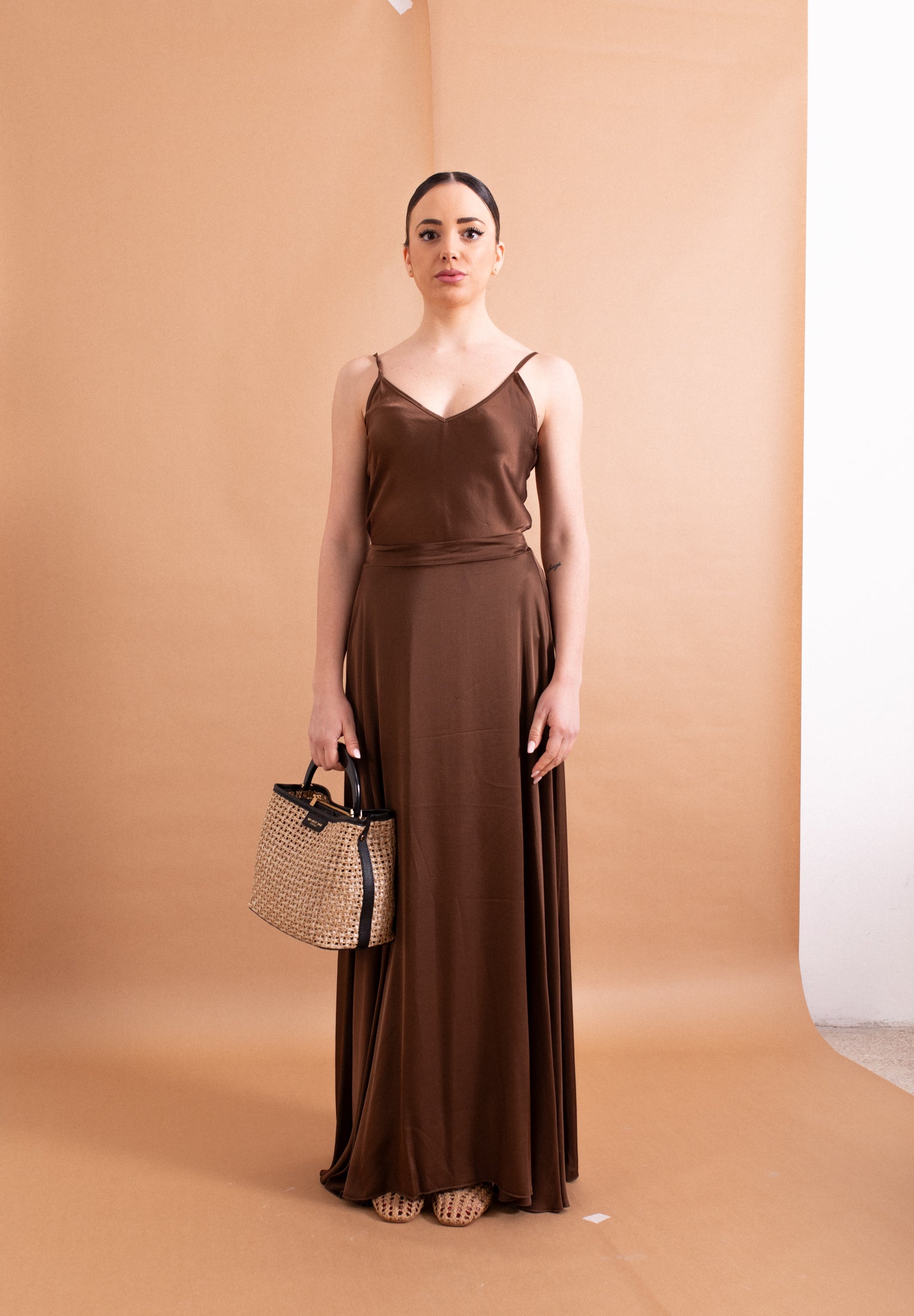 Gonna Lunga Haveone Marrone in Viscosa – Silhouette Fluida e Colore Cioccolato