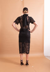 Top Corto Imperial Nero in Pizzo – Collo Alto e Maniche Corte