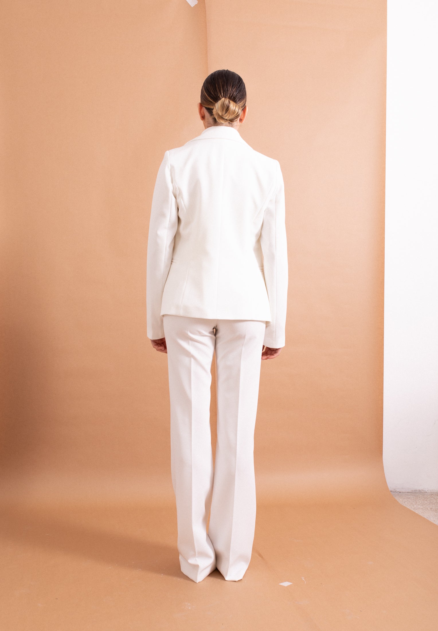 Blazer Slim Lokita Bianco – Giacca Monobottone in Tessuto Tecnico