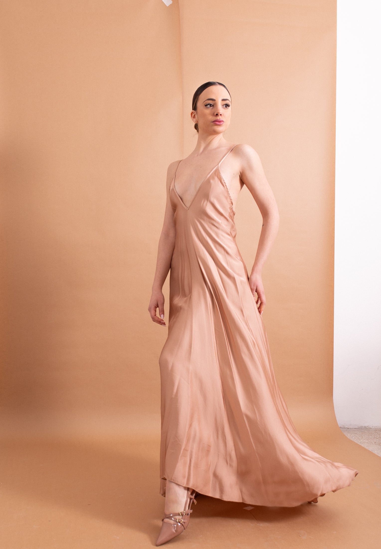 Abito Haveone Nude in Viscosa – Linea Sirena e Bretelline Sottili