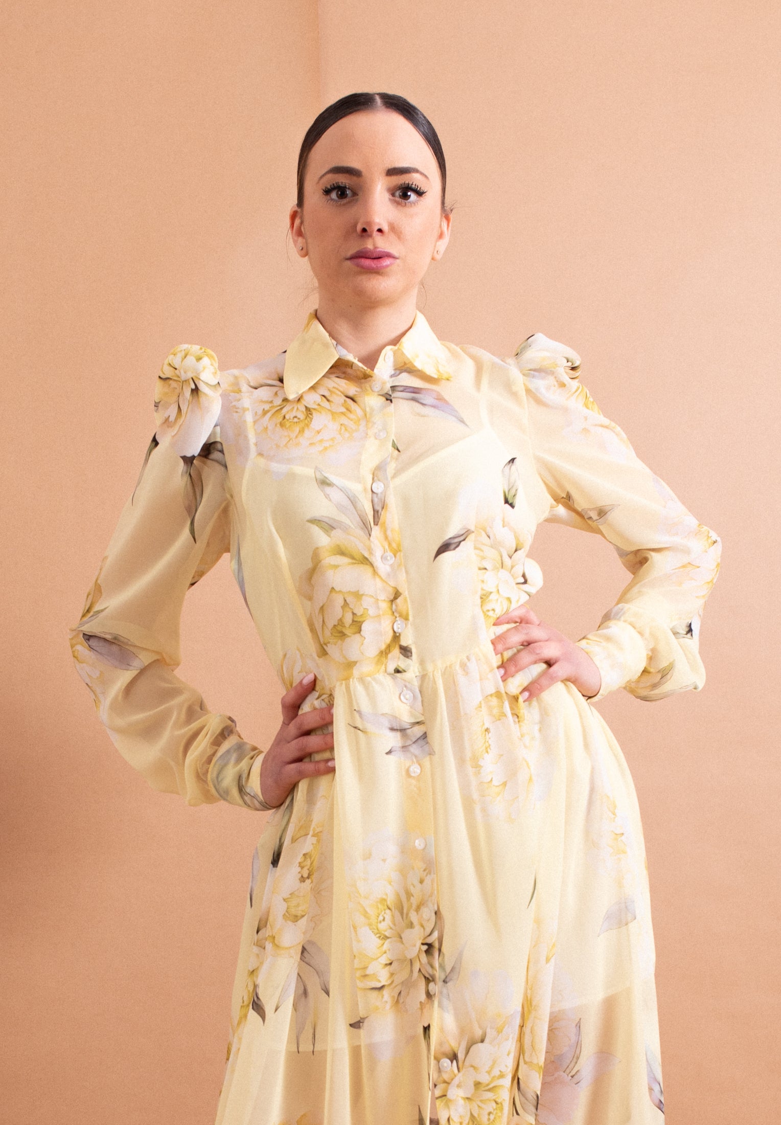 Abito Silence Limited Dahlia Chemy – L'Eleganza del Chemisier tra Fiori e Leggerezza