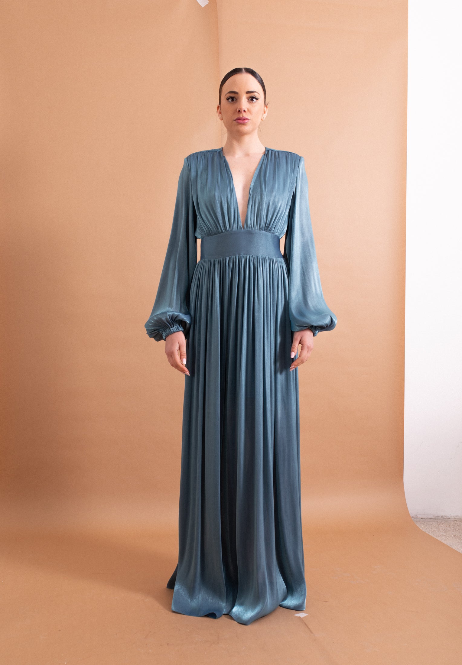 Abito Silence Limited Imperial Celeste – Eleganza Regale e Fascino Etereo