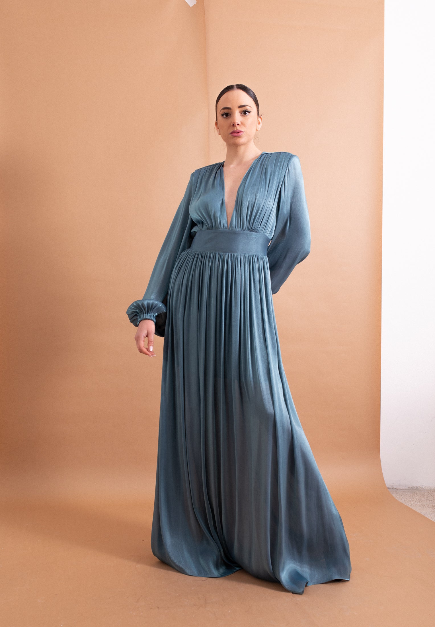 Abito Silence Limited Imperial Celeste – Eleganza Regale e Fascino Etereo