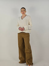 Pull bianco e profili blu HaveOne