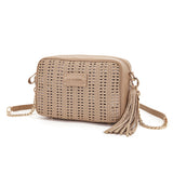 Borsa a Spalla La Carrie Woven Beige – Eleganza Intrecciata e Finitura Glossy