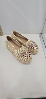Espadrilles in rafia naturale bianca e lurex oro con accessorio gioiello Fiorina