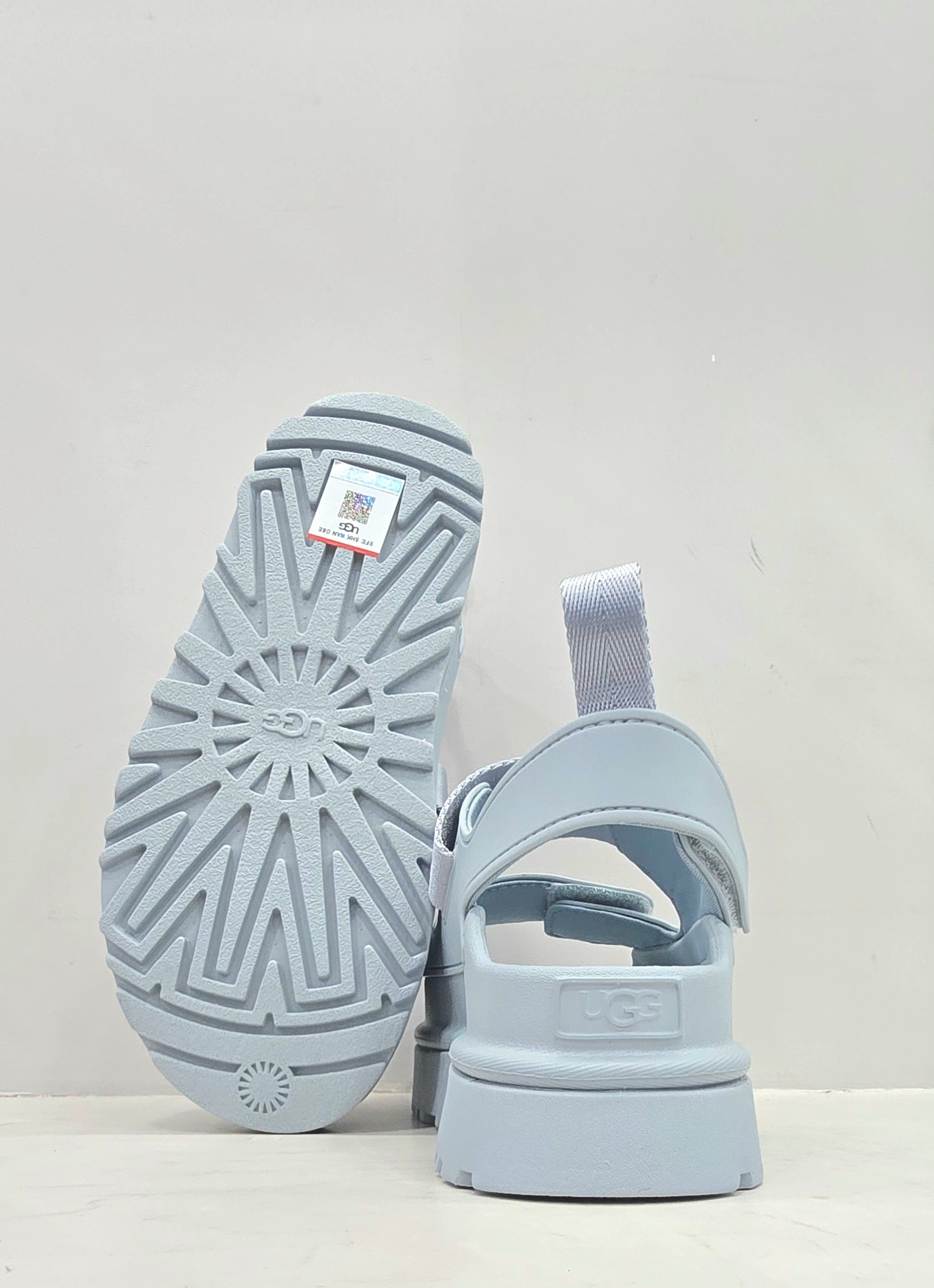 Sandalo GoldenGlow celeste Ugg