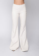 Carica l&#39;immagine nel visualizzatore di Gallery, Pantalone Flared Tati Bianco Aniye By