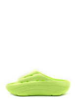 Carica l&#39;immagine nel visualizzatore di Gallery, Ciabatta Foamo Slide lime fluo UGG