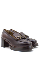 Mocassino marrone vintage con tacco Emanuelle Vee