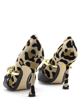 Carica l&#39;immagine nel visualizzatore di Gallery, Décolleté stampa animalier con catena oversize N°21
