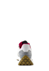 Sneaker m-run bianca e jeans 2STAR